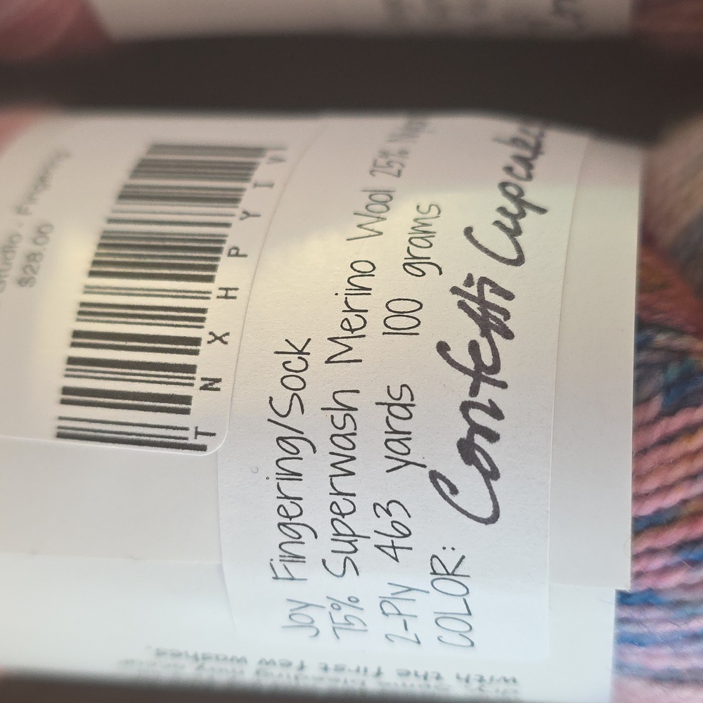 Multicolor Yarn Skeins 4 Total Matching Dye Lots - Picture 4 of 8